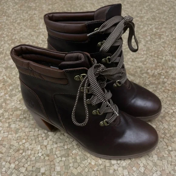 Timberland Women's Brown Boots - Picture 2 of 6